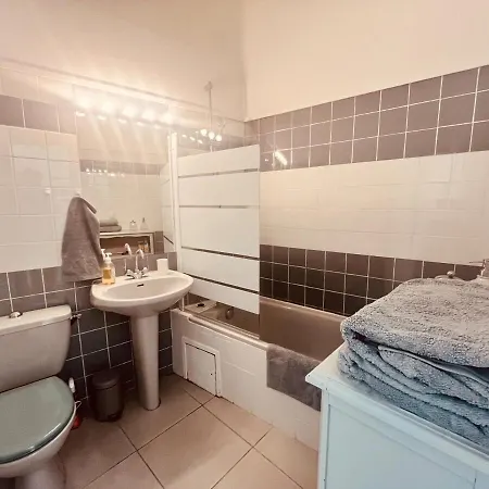 A Beautifully Maintained Townhouse With Terrace Apartment